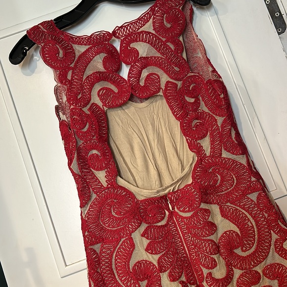 NBD Red Embroidery over Nude Dress-NWT-sz Large - Picture 11 of 15